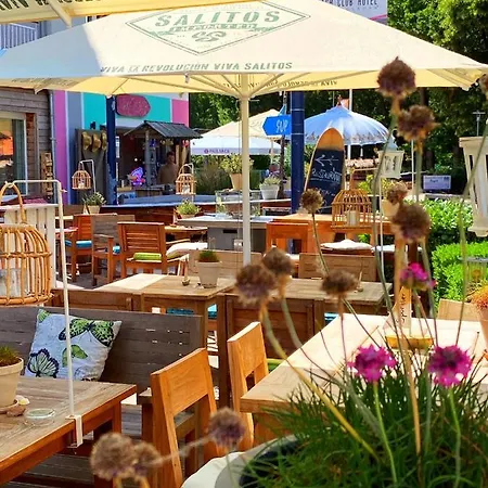 Feels Club Hotell 3*