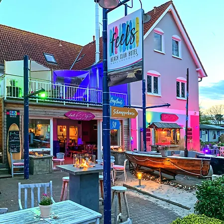 Feels Club Hotell 3*