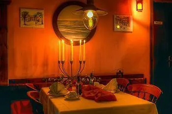 Hotell Feels Club 3*