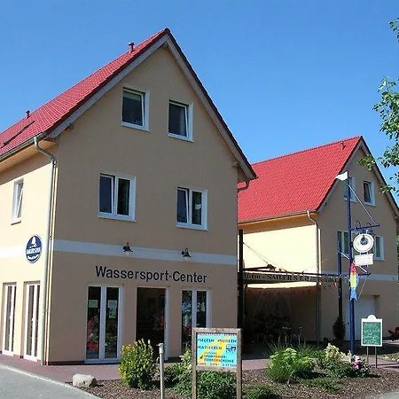 Feels Club Hotel 3*