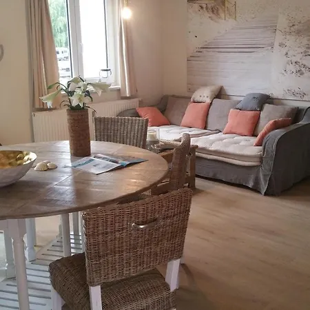 Feels Club Отель 3*