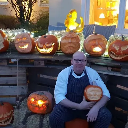 Отель Feels Club