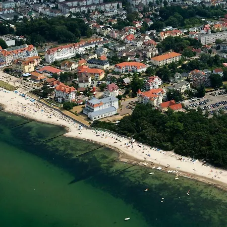 Отель Feels Club 3*