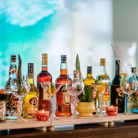 Отель Feels Club