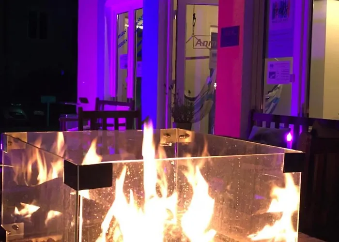 Feels Club Hotel